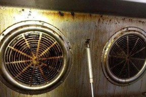 电机进水怎么办（保护擦油烟机电机免受水患侵袭的重要措施）