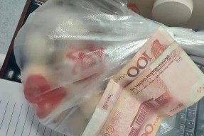 爱心钱手机背面如何拍摄照片？