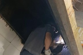 如何清洗烤漆油烟机（简单有效的清洁方法）