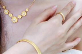 母女手环黄金佩戴方法是什么？佩戴图解在哪里查看？