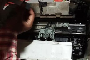 探讨佳能打印机卡纸处理的技巧（解决佳能打印机卡纸问题的实用方法）