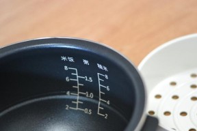 高压电饭煲提手损坏的修复方法（解决高压电饭煲提手损坏问题的实用技巧）