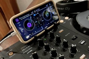 DJ打碟时如何选择电脑上的声音？