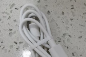 手机老板用的充电器是什么品牌？