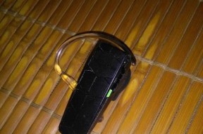 蓝牙耳机上的喷印如何去除？去除后会否影响耳机质量？