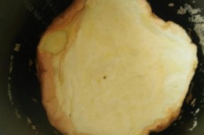 电饭煲蛋糕发不起来的原因（探究电饭煲制作蛋糕时无法成功发酵的关键因素）
