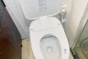 应对咖啡机水口喷水问题的有效方法（解决咖啡机水口喷水困扰）