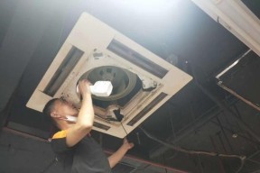 探究空调室内机喷水的原因（解析空调室内机喷水背后的故事）
