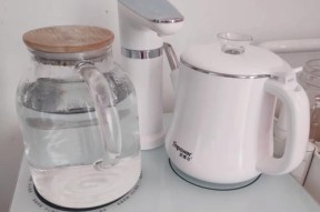 饮水机开机冒烟是什么原因？如何解决？