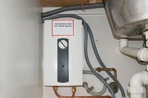 电热水器33度不加热的常见原因是什么？