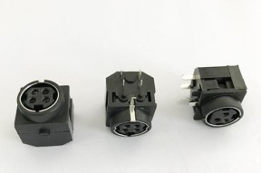 电源和各个配件怎么连接电脑？连接错误会有危险吗？