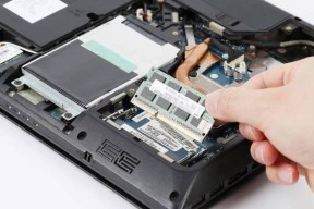 电脑重新装内存的步骤是什么？