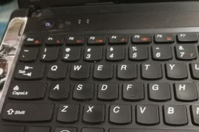 电脑开机键失灵的解决方法（用键盘、鼠标或软件替代开机键）