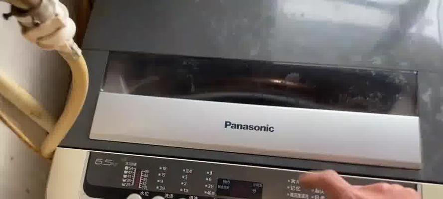 如何解决惠而浦洗衣机故障代码U4门打不开的问题（应对惠而浦洗衣机U4故障代码）  第1张