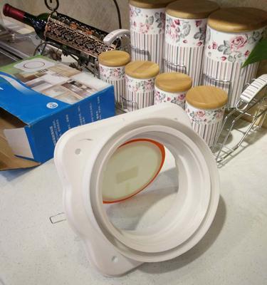 半圆油烟机清洗指南（让您的厨房更清新完美清洗半圆油烟机）  第2张