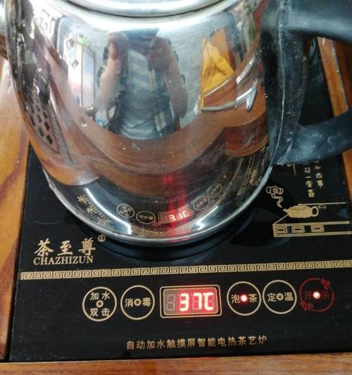 电磁炉气囊按键失灵原因及修复方法（解决电磁炉气囊按键失灵的有效措施）  第3张