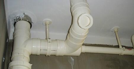 壁挂炉排水管堵塞的处理方法（解决壁挂炉排水管堵塞的实用技巧）  第3张
