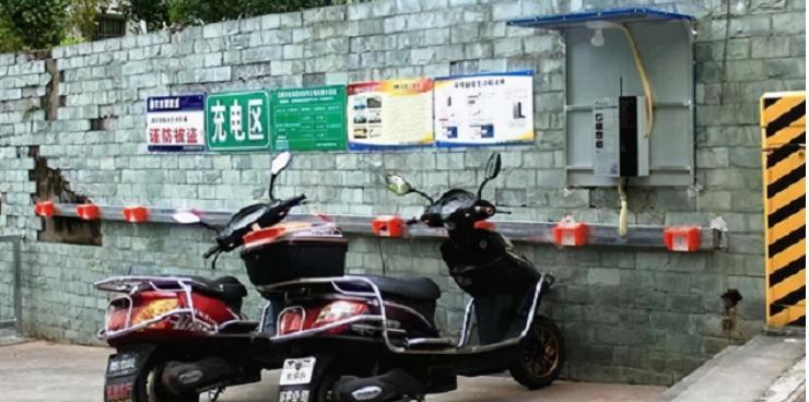 励腾充电器损坏后的修理方法是什么？  第1张