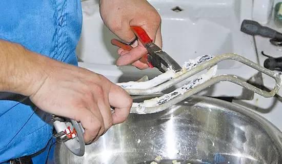 热水器化学螺栓拆除方法是什么？需要注意什么？  第2张