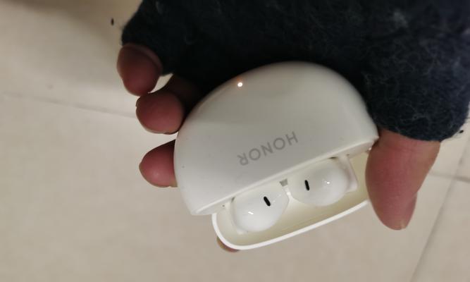 荣耀专用耳机x10音质如何？佩戴舒适度怎么样？  第1张