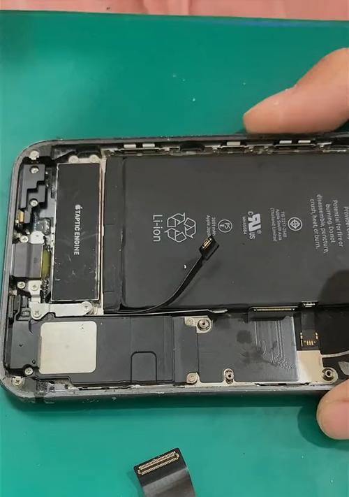 苹果手机尾插打卡原理是什么？  第1张