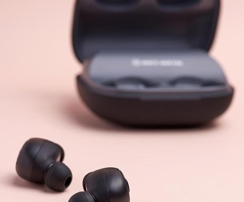 小音箱装蓝牙耳机盒的方法是什么？装入后如何配对使用？  第1张