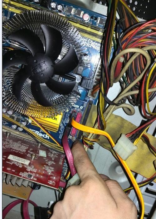 台式电脑ide硬盘接线后无法识别怎么办？  第2张