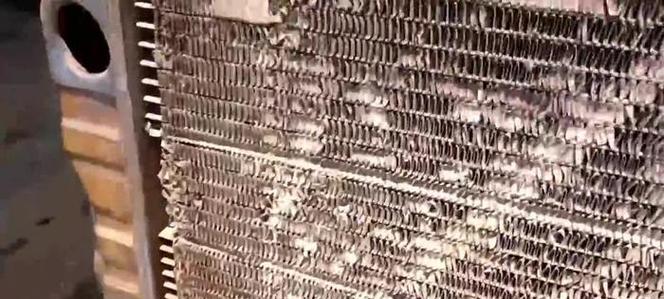 散热器拆卸方法是什么？折叠管损坏怎么办？  第2张